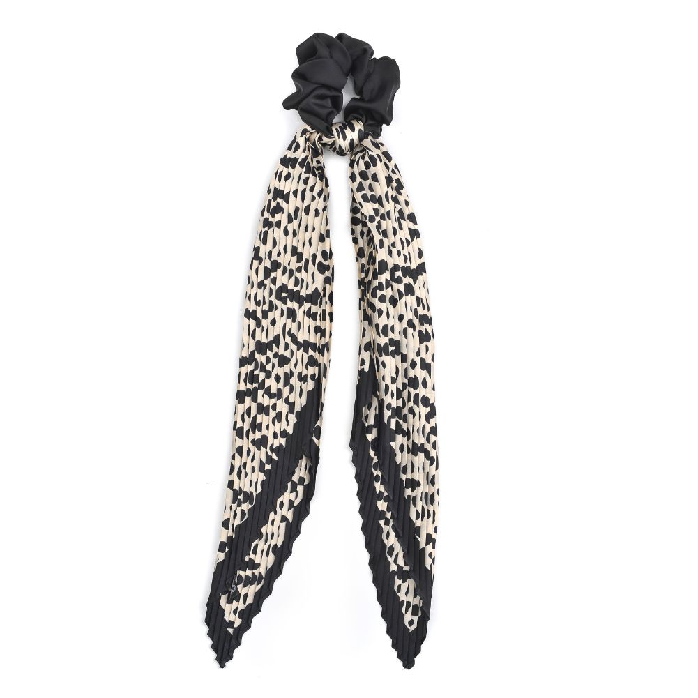 Product Image of Urban Expressions Scarf Scrunchie Scrunchie 818209014113 View 5 | Black White