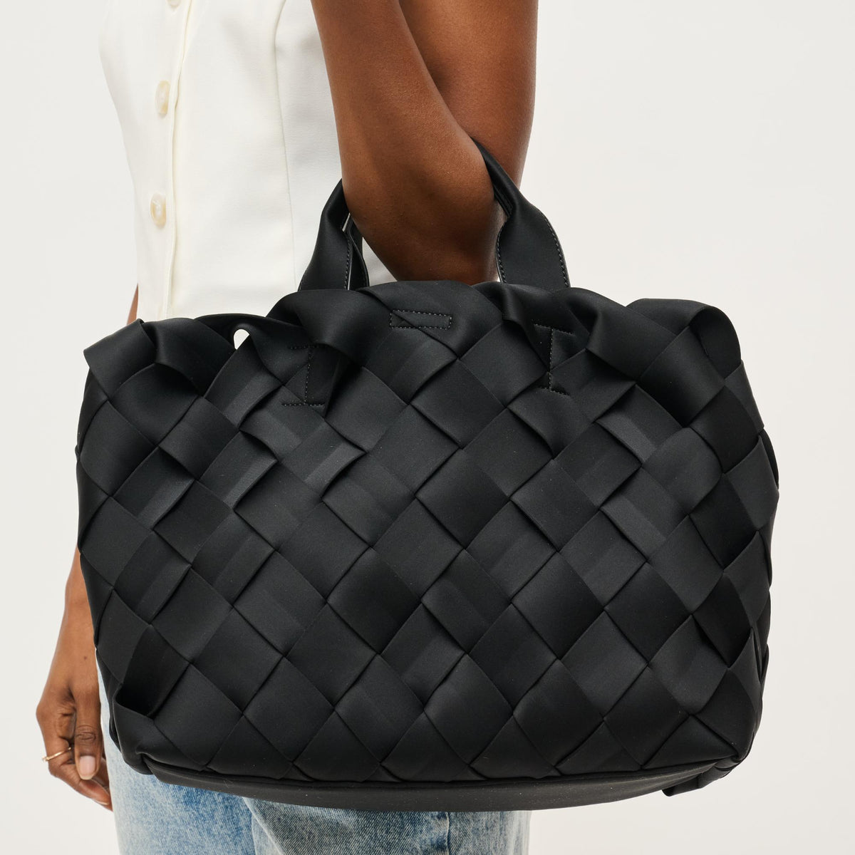 Woman wearing Black Urban Expressions Ruth Tote 840611146731 View 4 | Black