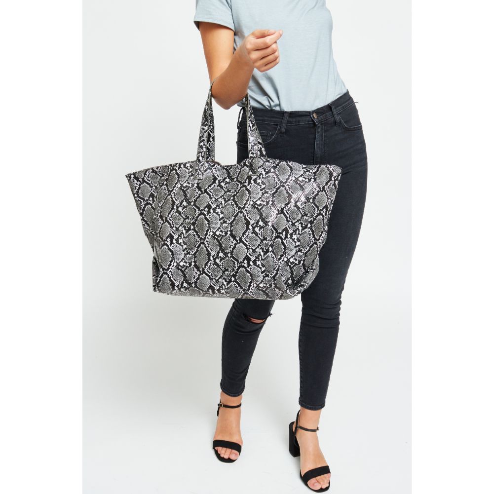 Woman wearing Black Urban Expressions Mylah Tote 840611163349 View 4 | Black