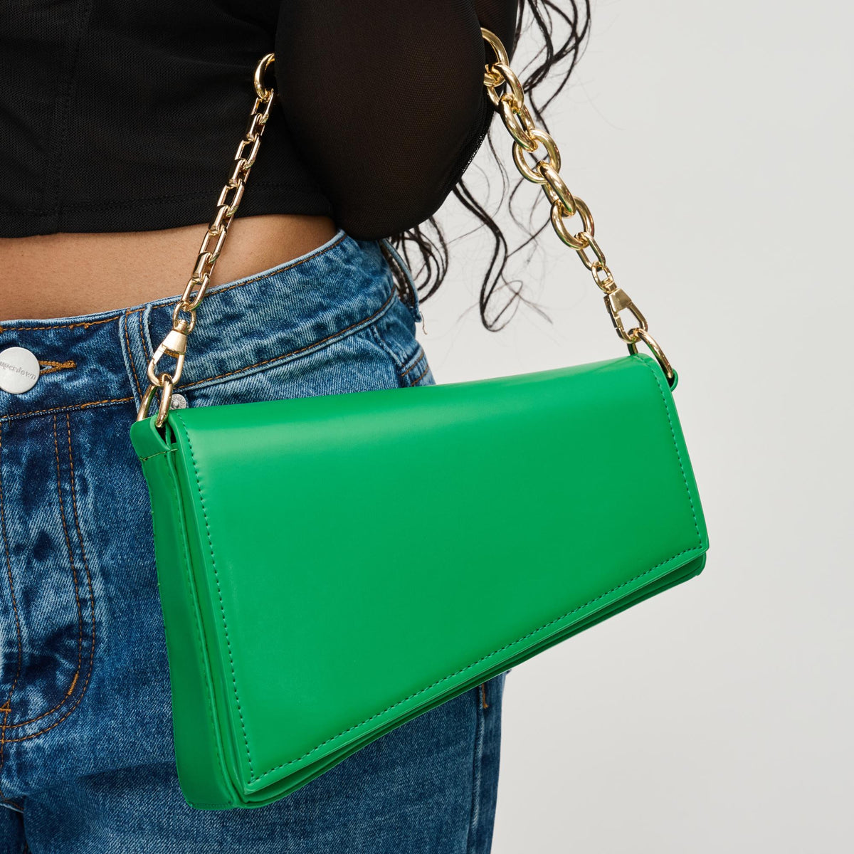 Woman wearing Kelly Green Urban Expressions Marla Crossbody 840611192387 View 4 | Kelly Green