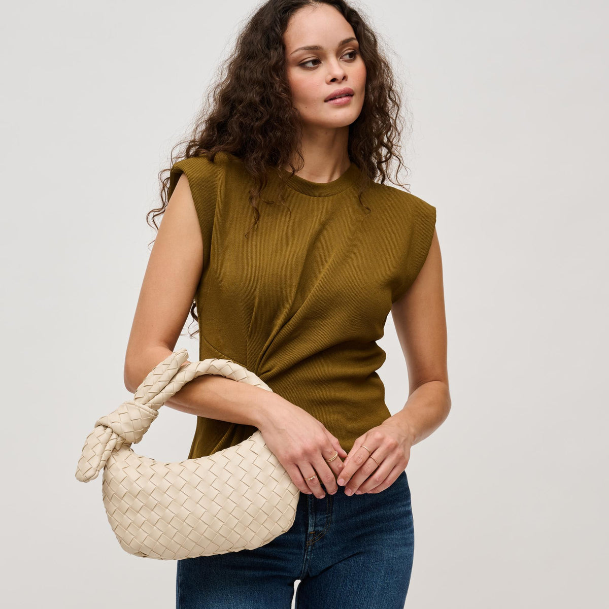 Woman wearing Oatmilk Urban Expressions Lizbeth Clutch 840611127808 View 1 | Oatmilk