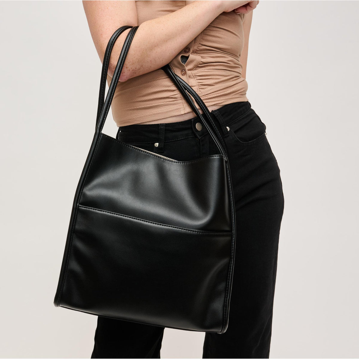 Woman wearing Black Urban Expressions Hera Tote 840611145192 View 4 | Black