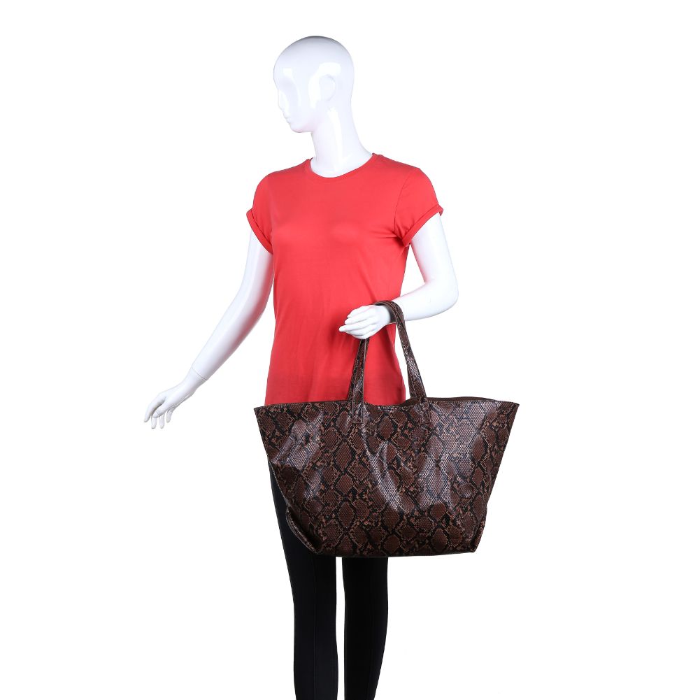 Product Image of Urban Expressions Mylah Tote 840611163363 View 5 | Chocolate