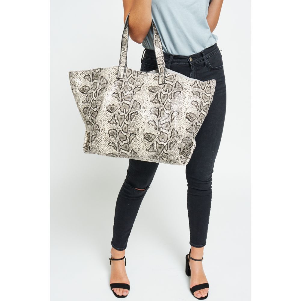 Woman wearing Black White Urban Expressions Mylah Tote 840611176448 View 4 | Black White