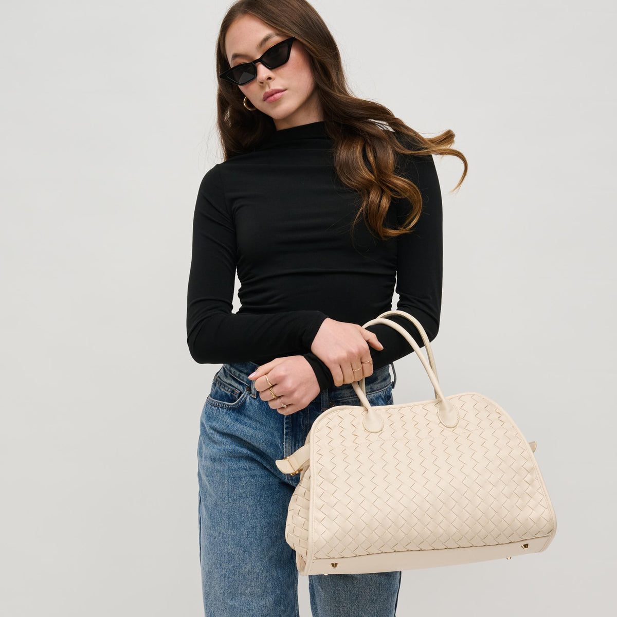 Woman wearing Ivory Urban Expressions Rhonda Tote 840611146144 View 1 | Ivory