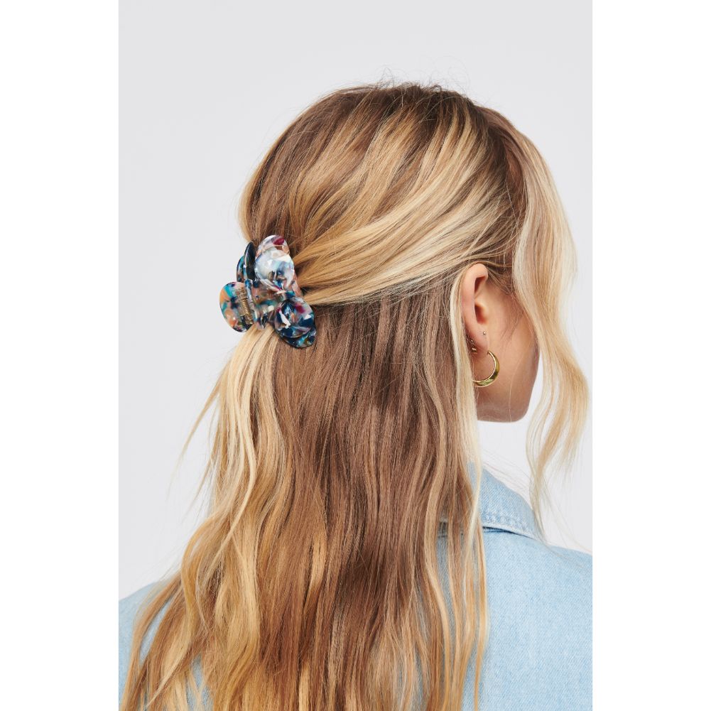 Woman wearing Blue Multi Urban Expressions Bow Tie Hair Claw Hair Claw 818209013482 View 1 | Blue Multi