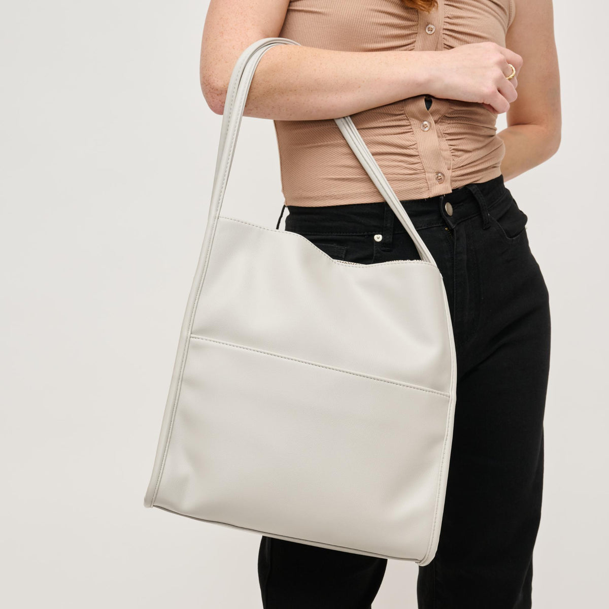 Woman wearing Bone Urban Expressions Hera Tote 840611145222 View 1 | Bone