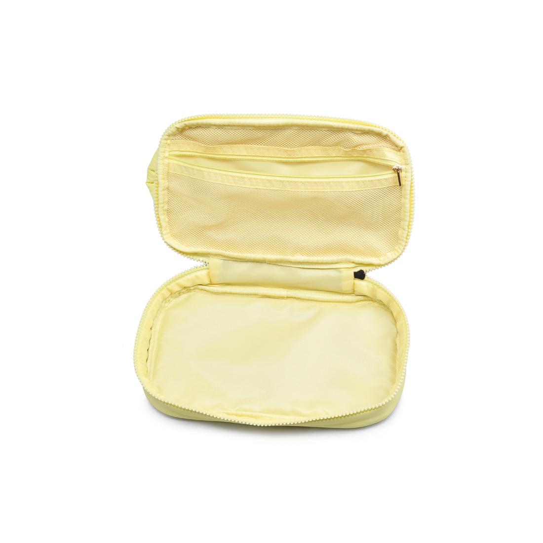 Product Image of Urban Expressions Jet - Nylon Dopp Kit 840611195265 View 8 | Butter