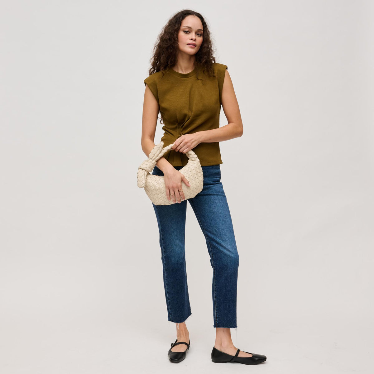 Woman wearing Oatmilk Urban Expressions Lizbeth Clutch 840611127808 View 3 | Oatmilk