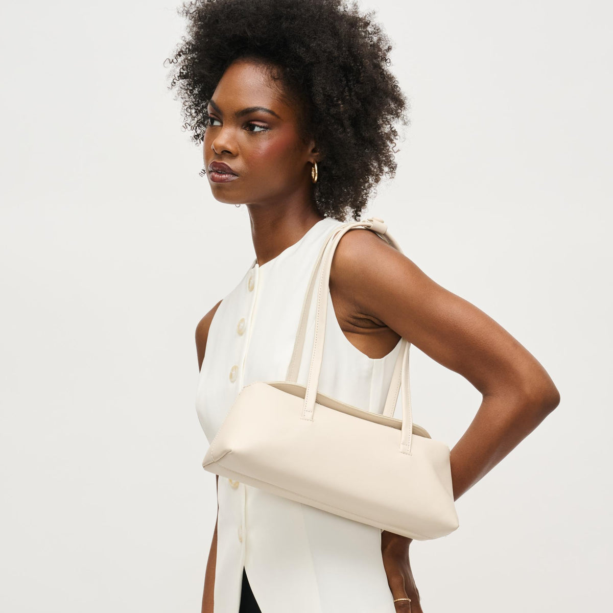 Woman wearing Oatmilk Urban Expressions Merlinda Shoulder Bag 840611157089 View 3 | Oatmilk