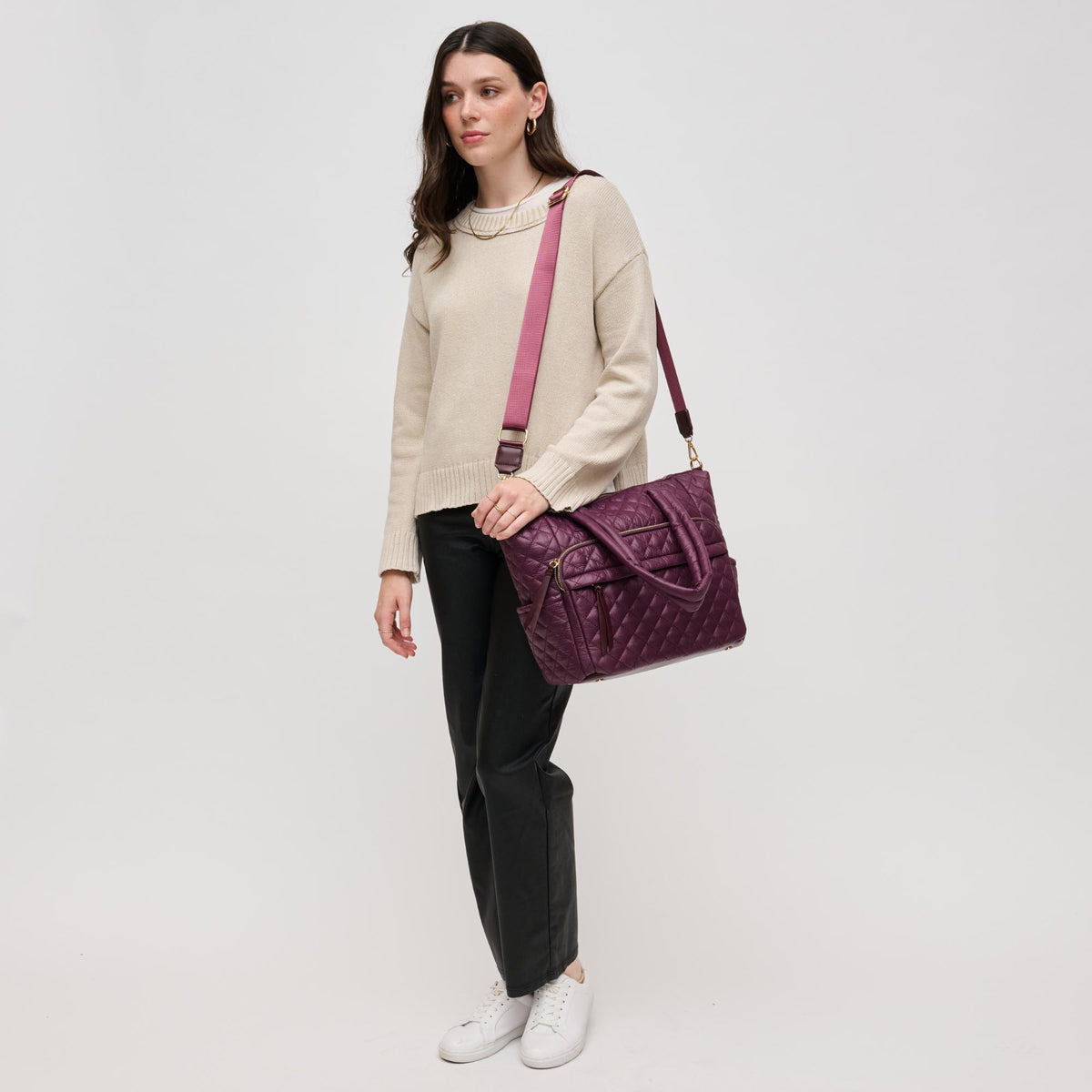 Woman wearing Burgundy Urban Expressions Jayna Tote 840611130549 View 4 | Burgundy