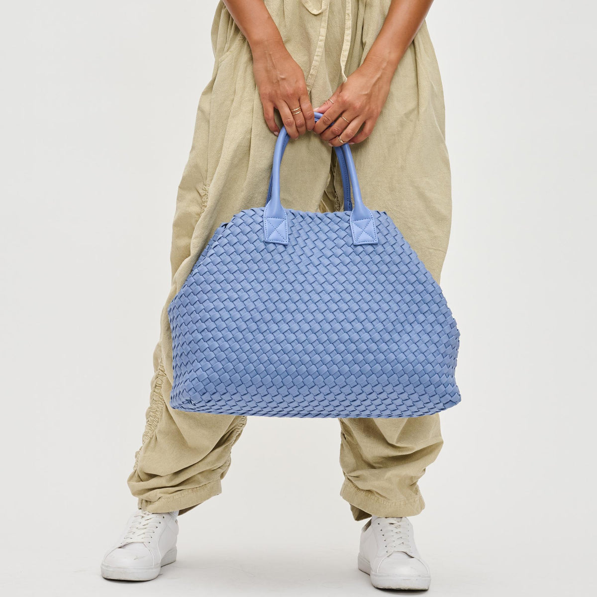 Woman wearing Periwinkle Urban Expressions Ithaca - Woven Neoprene Tote 840611128751 View 1 | Periwinkle