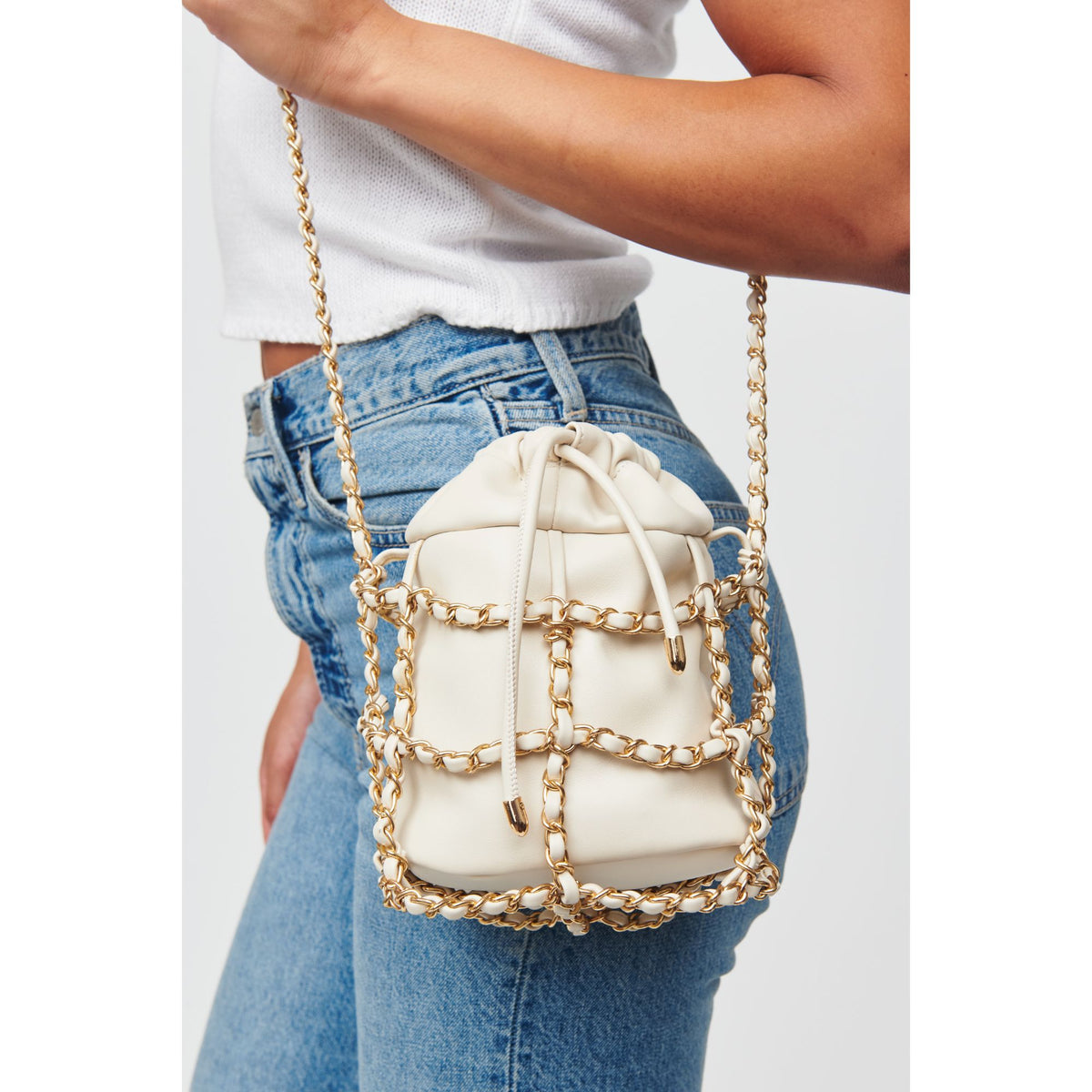 Woman wearing Oatmilk Urban Expressions Moira Crossbody 818209012348 View 1 | Oatmilk