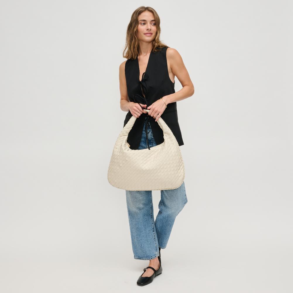 Woman wearing Oatmilk Urban Expressions Victoria Hobo 840611140821 View 3 | Oatmilk