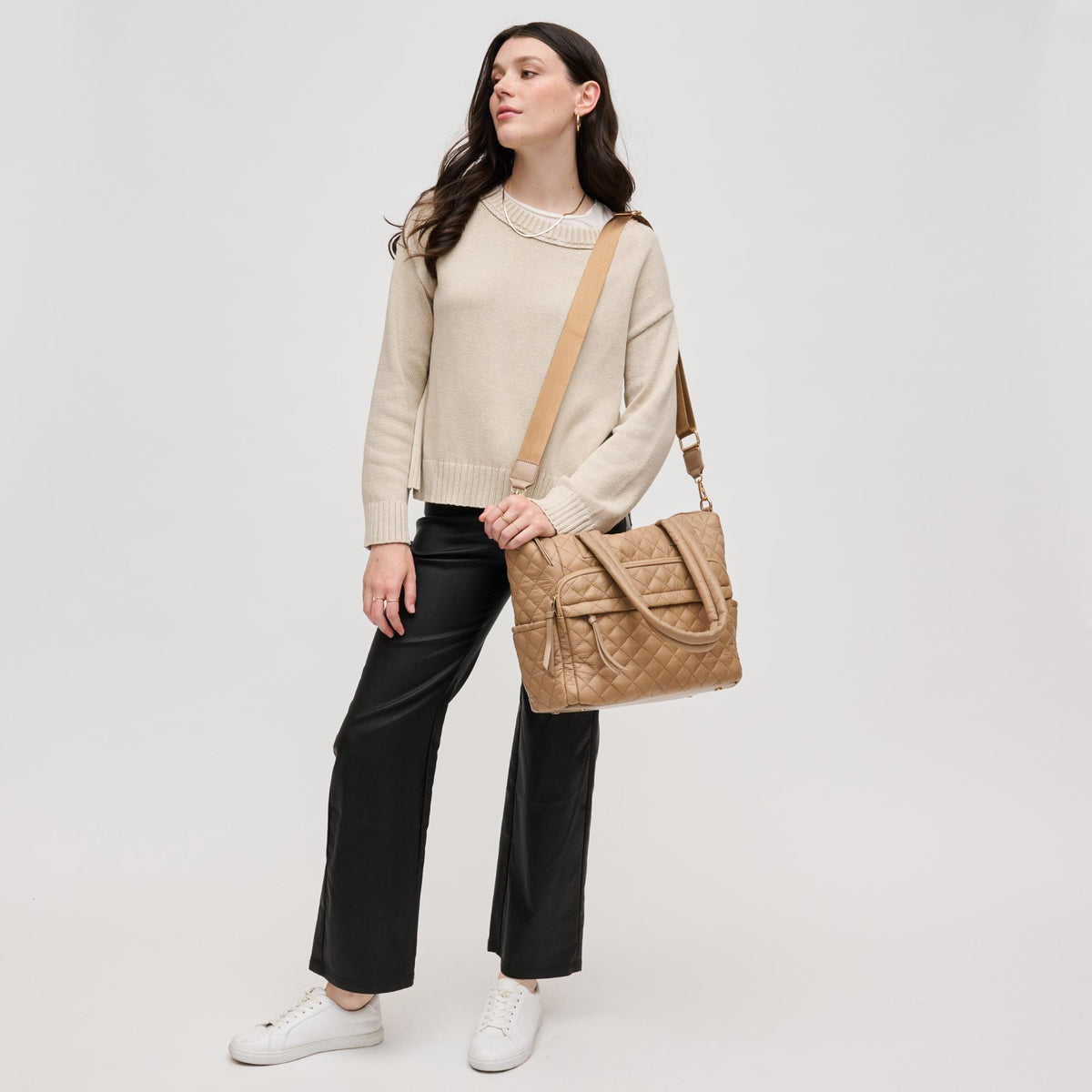 Woman wearing Natural Urban Expressions Jayna Tote 840611130563 View 2 | Natural