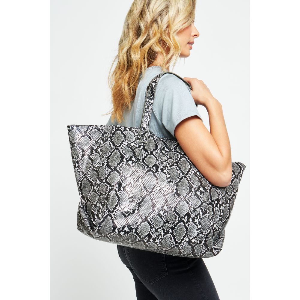 Woman wearing Black Urban Expressions Mylah Tote 840611163349 View 1 | Black