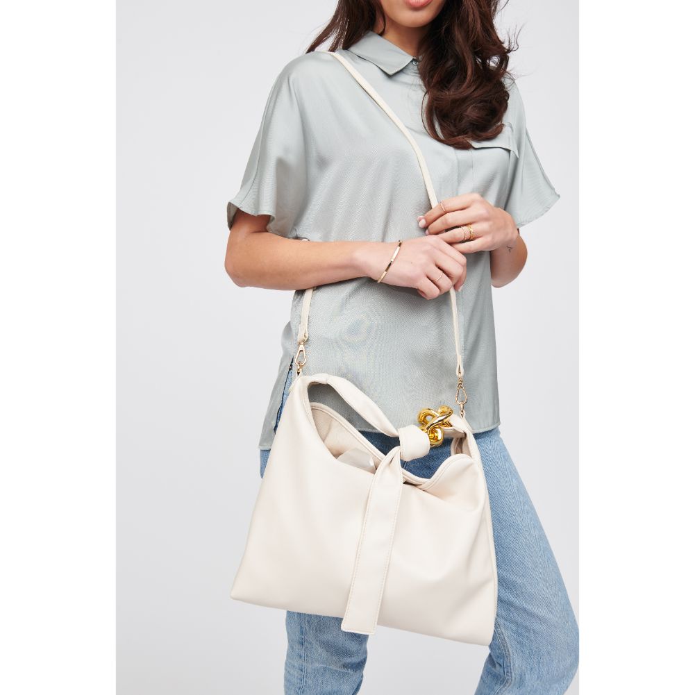 Woman wearing Oatmilk Urban Expressions Yvonne Hobo 818209019200 View 2 | Oatmilk