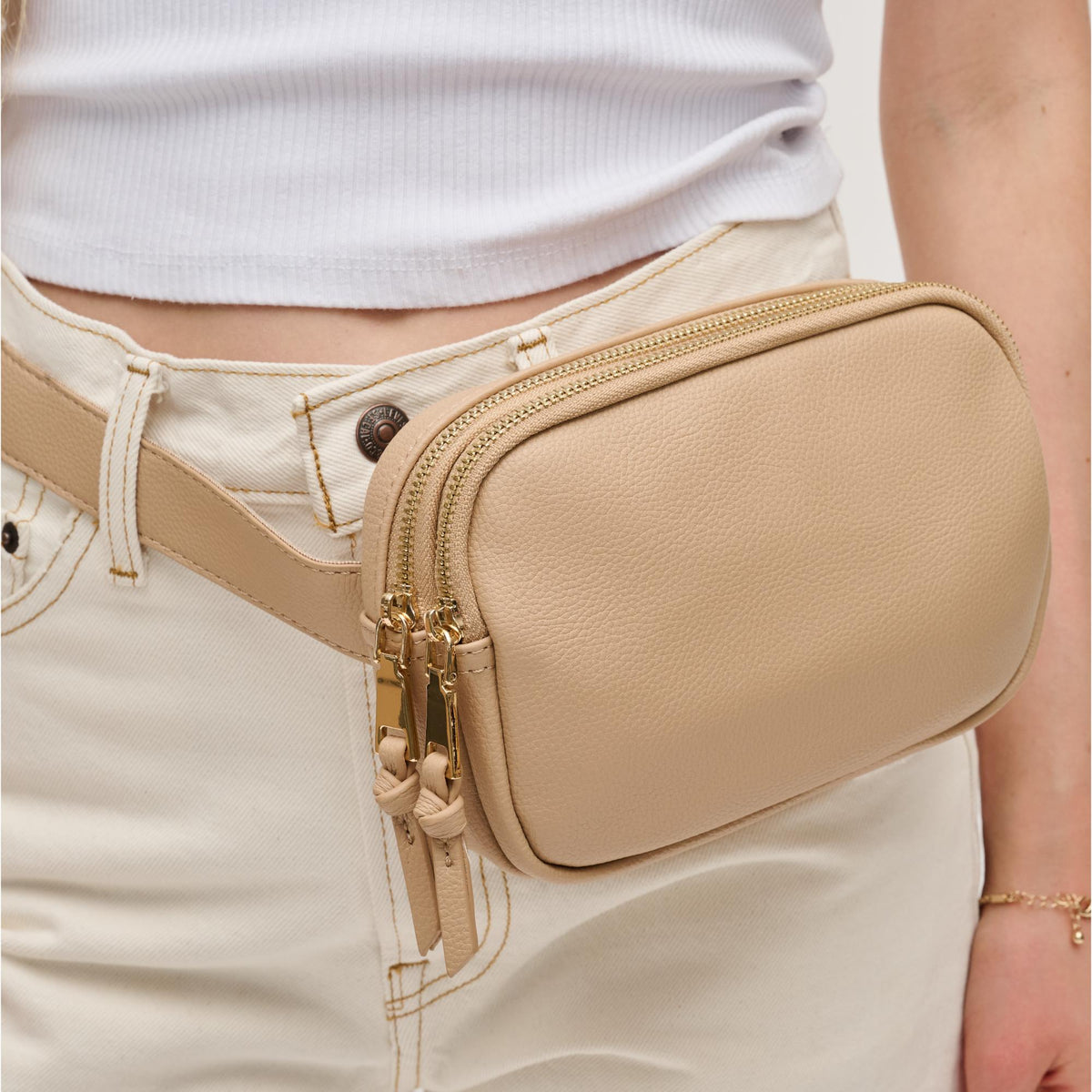 Woman wearing Natural Urban Expressions Jaxx Belt Bag 840611191717 View 4 | Natural