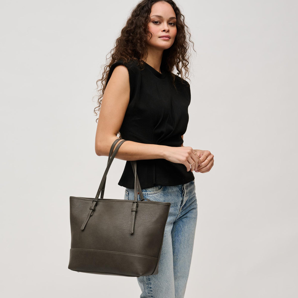 Woman wearing Grey Urban Expressions Bryleigh Tote 840611110138 View 2 | Grey