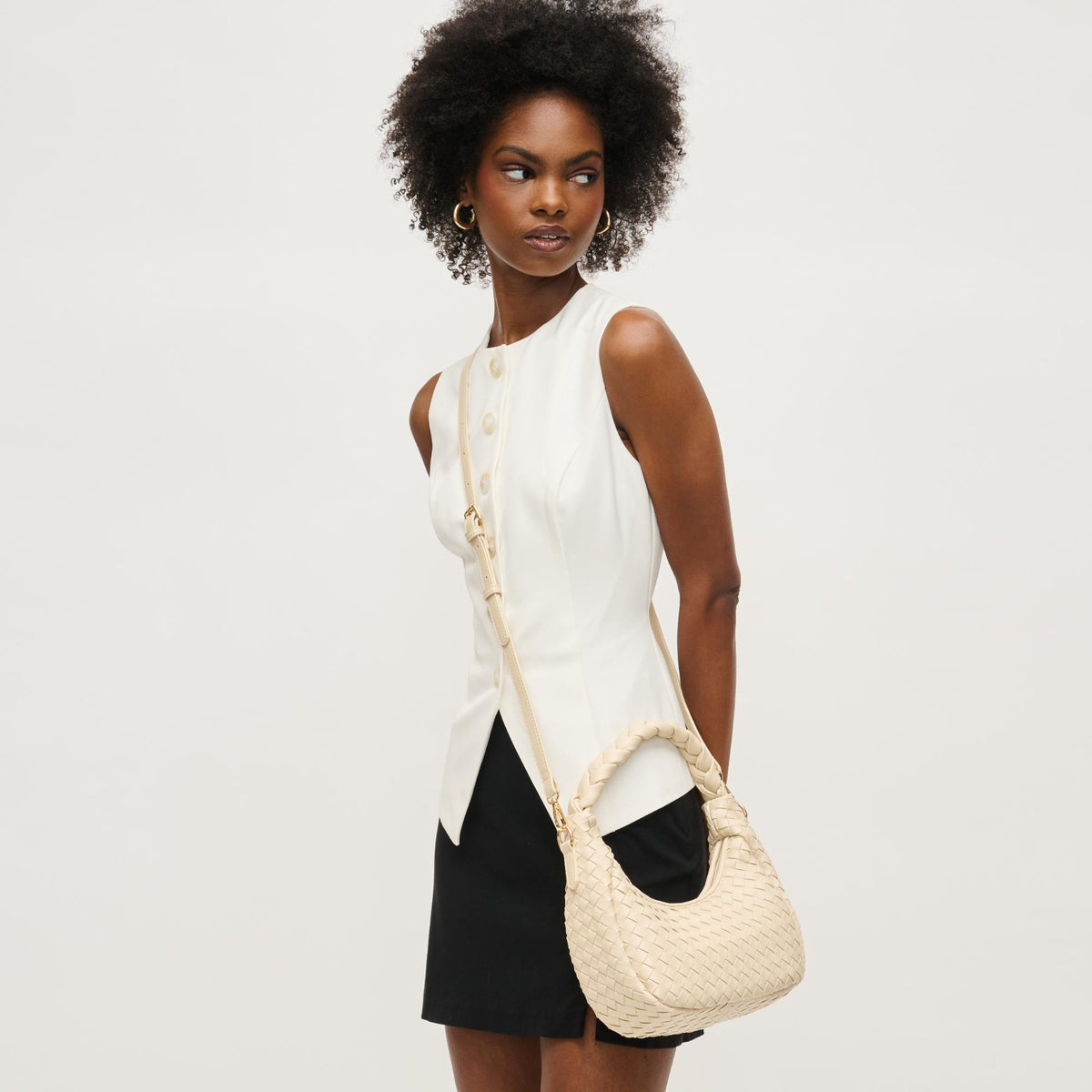 Woman wearing Oatmilk Urban Expressions Laken Crossbody 840611144577 View 3 | Oatmilk