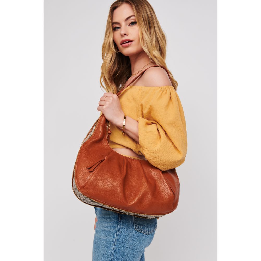 Woman wearing Tan Urban Expressions Leora Hobo 818209010214 View 1 | Tan