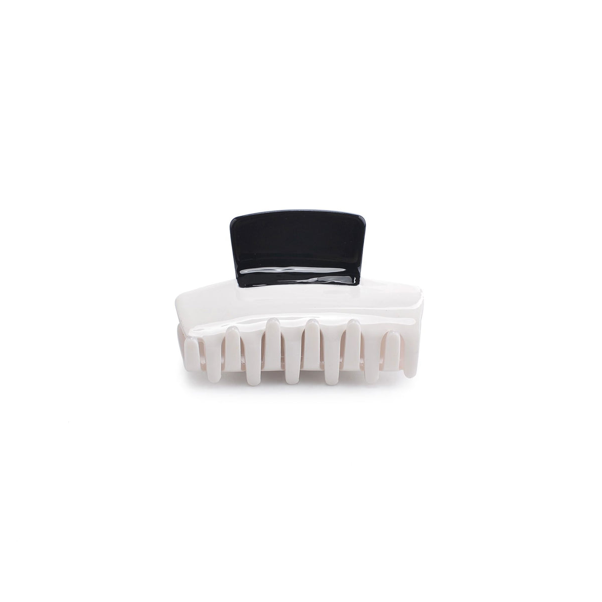 Product Image of Urban Expressions Colorblock Hair Claw Hair Claw 818209013338 View 2 | Ivory Black