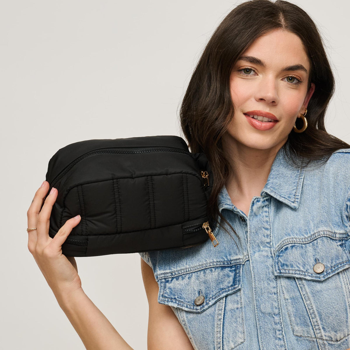 Woman wearing Black Urban Expressions Jet - Nylon Dopp Kit 840611195241 View 2 | Black