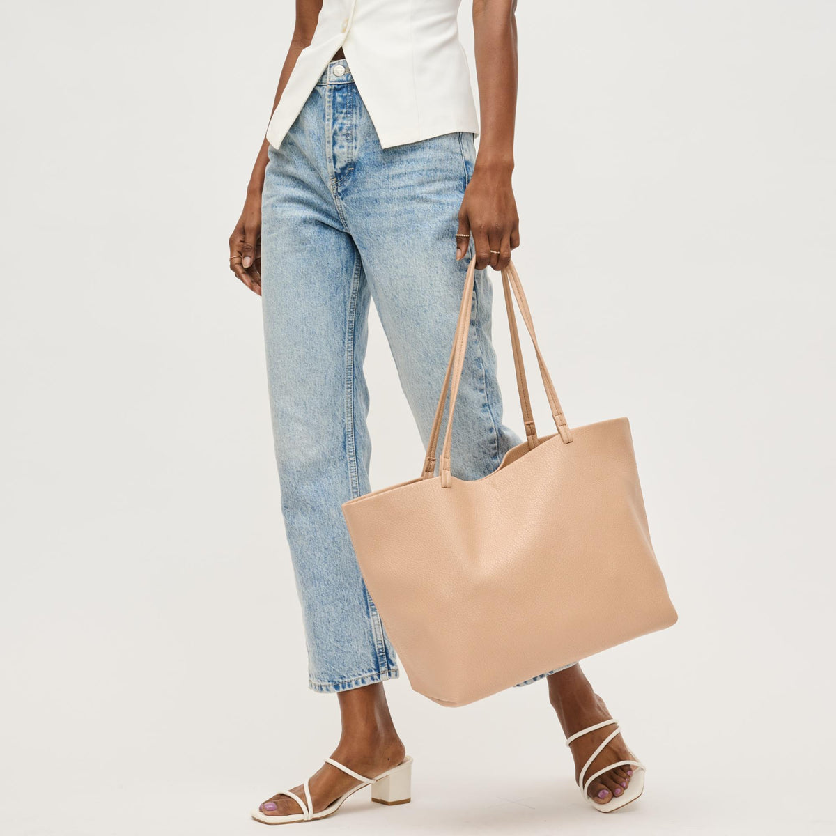 Woman wearing Natural Urban Expressions Alma Tote 840611146823 View 4 | Natural