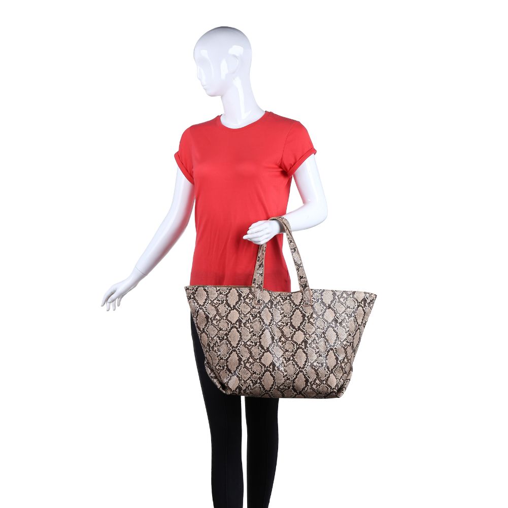 Product Image of Urban Expressions Mylah Tote 840611163356 View 5 | Natural