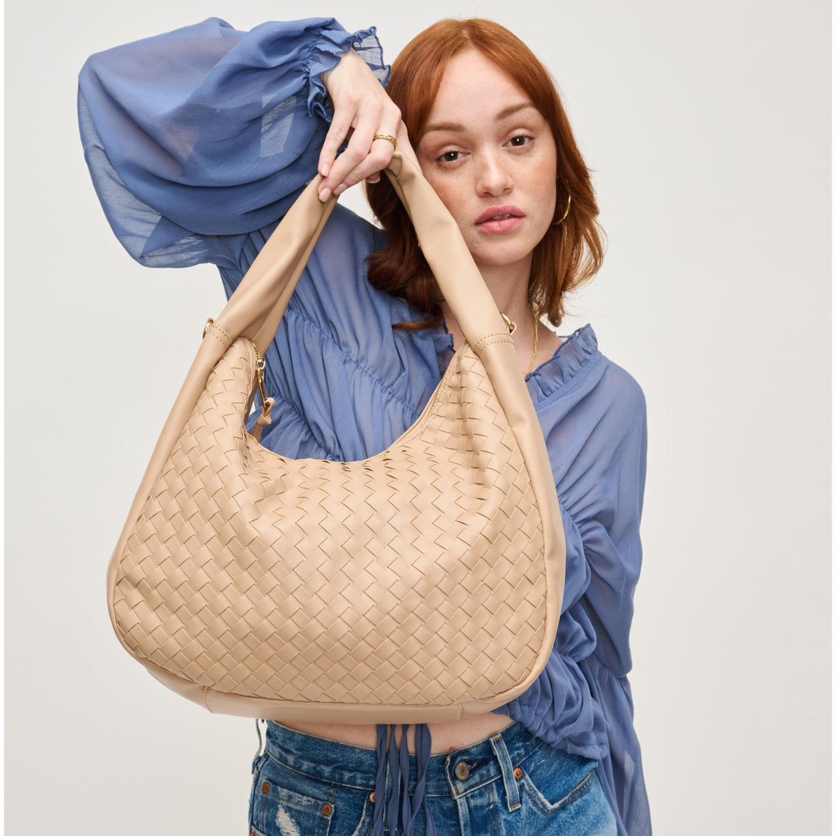 Woman wearing Natural Urban Expressions Maira Hobo 840611148117 View 1 | Natural