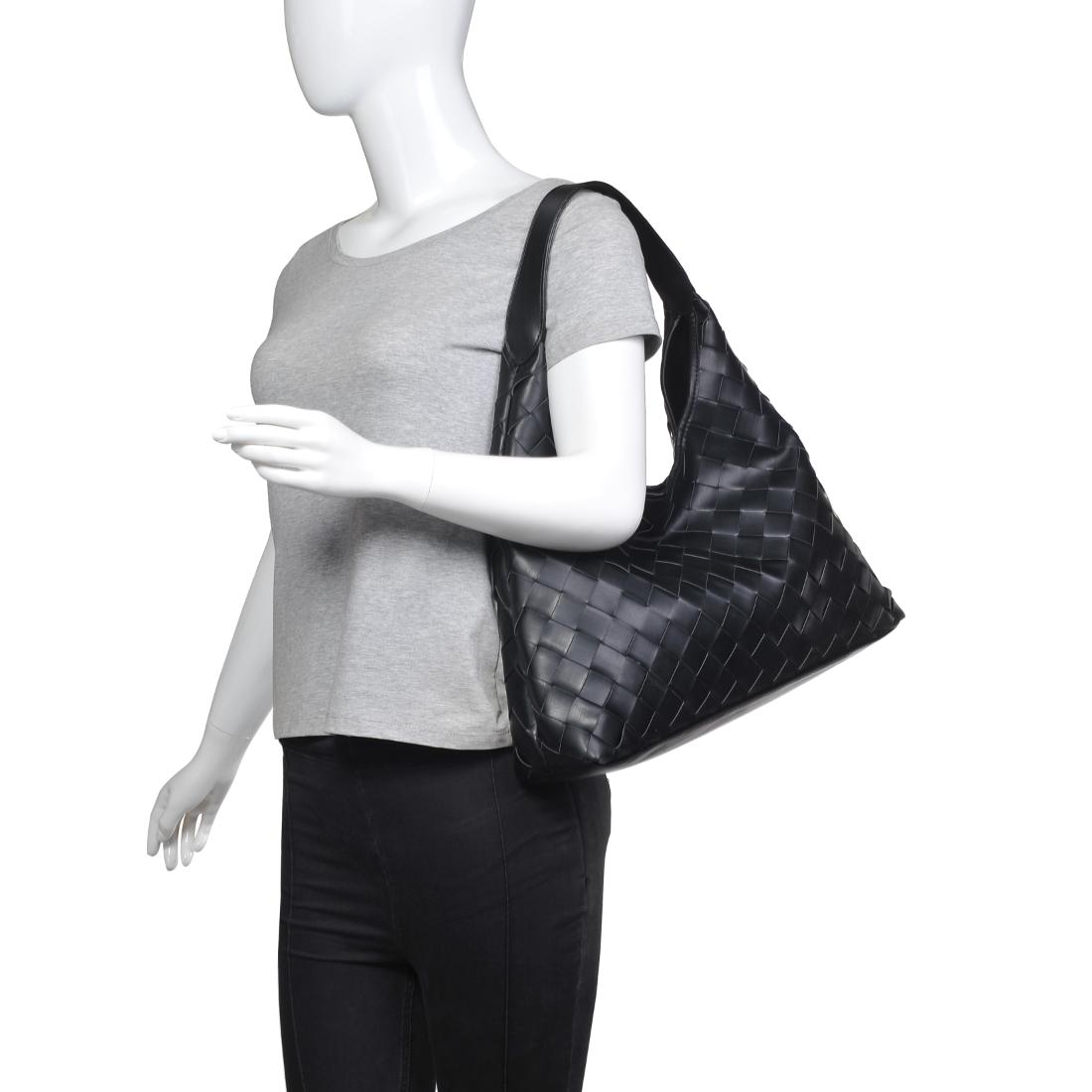 Product Image of Urban Expressions Brooke Hobo 840611195722 View 5 | Black