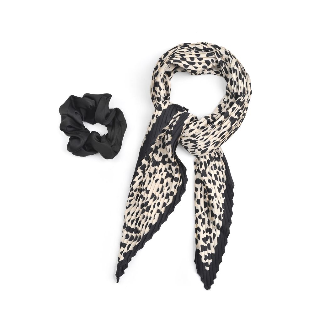 Product Image of Urban Expressions Scarf Scrunchie Scrunchie 818209014113 View 6 | Black White