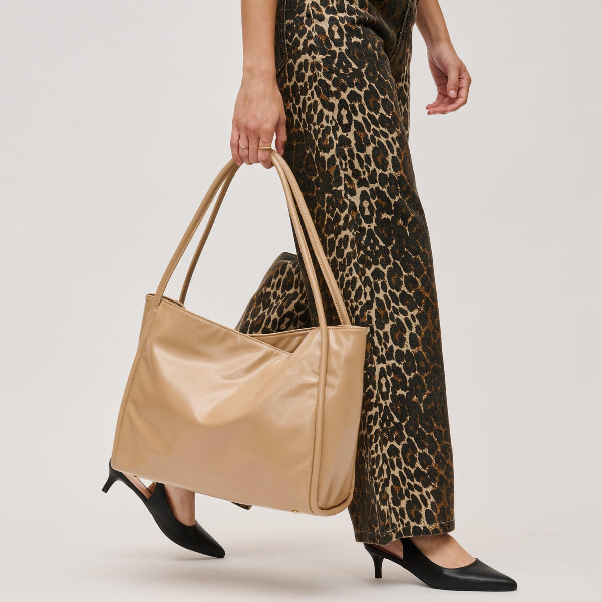 Woman wearing Natural Urban Expressions Doris Tote 840611136862 View 2 | Natural