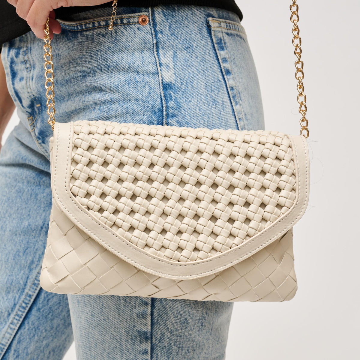 Woman wearing Oatmilk Urban Expressions Emma Crossbody 840611126375 View 4 | Oatmilk