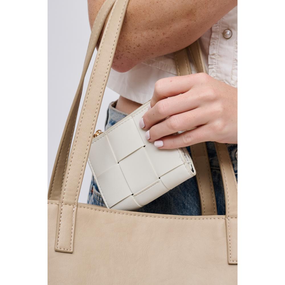 Woman wearing Oatmilk Urban Expressions Amelie Wallet 840611123824 View 1 | Oatmilk