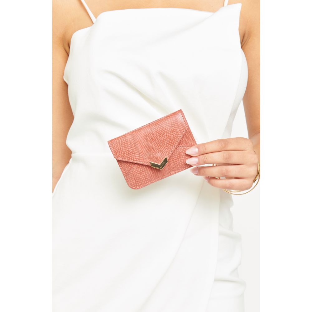 Woman wearing Rosewood Urban Expressions Dee Card Holder 840611175076 View 1 | Rosewood