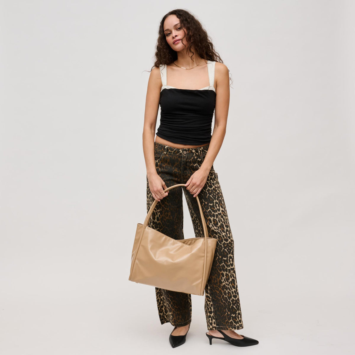 Woman wearing Natural Urban Expressions Doris Tote 840611136862 View 3 | Natural